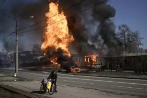 Ataque ruso contra instalaciones ferroviarias dej 5 muertos y 18 heridos