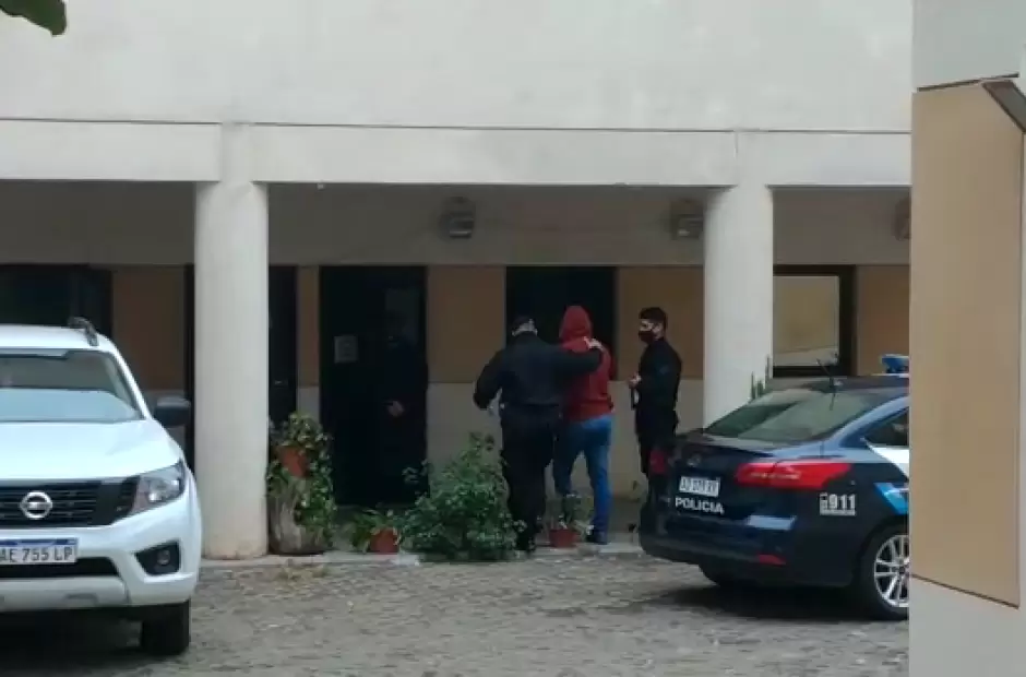 Ingreso de Rojo - Foto Silvina Bravo