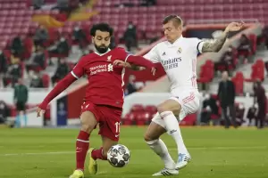 Disgustos y polmica por el gol de Benzema anulado del Real Madrid