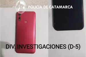 Policas recuperan un telfono celular que fue sustrado