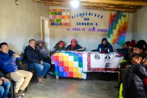 Por primera vez el Gobierno Provincial particip� de una asamblea ind�gena