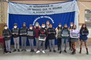 La ministra de Educacin entreg netbooks en la Escuela Secundaria N84