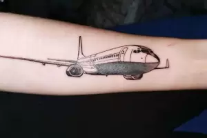 Inslito: Una joven asegura estar enamorada de un avin