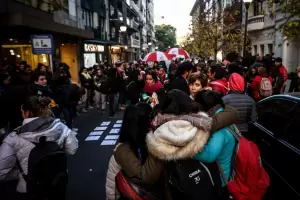 Hinchas se manifestaron en la AFA por el caso del DT denunciado por acoso sexual que no fue sancionado