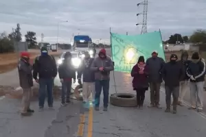 Municipales recrenos cortan Ruta 157 en San Antonio de La Paz