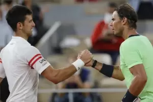 Nadal y Djokovic se enfrentan por los cuartos de final de Roland Garros
