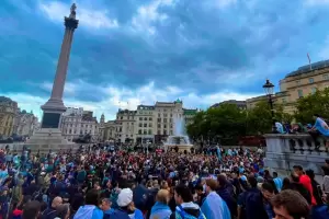 Banderazo argentino en Londres antes de la Finalissima