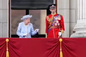 Tras sufrir una molestia, la Reina Isabel II no asistir a la misa en las celebraciones por el Jubileo