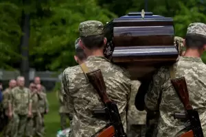 Seguimos todos aqu, afirma Zelenski en el da 100 del conflicto