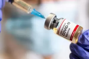 Un juez de la Corte Suprema de EE.UU. dijo que las vacunas contra el covid se hicieron con "nios abortados"