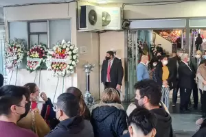 Reciben los restos de Maximiliano Brumec en el Palacio legislativo