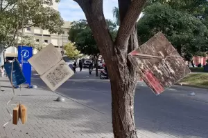 Intervencin artstica: alumnos concientizan sobre el valor del libro en papel y la lectura