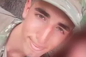 C�rdoba: Un joven persigui� a un ladr�n por el techo de su casa, se cay� y ahora podr�a perder sus piernas