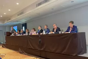 Los gobernadores pertenecientes a las provincias mineras participaron en la PDAC