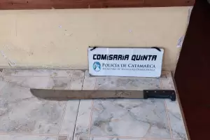 Trat de agredir a su pareja con un machete y fue aprehendido
