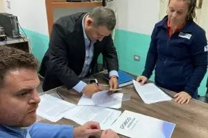 Convenio entre Medio Ambiente y Posco para la construccin de un mdulo de captura de vicua