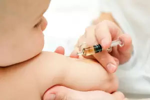 EEUU autoriz las vacunas contra el COVID-19 de Pfizer y Moderna para bebs a partir de los seis meses