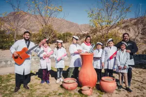 Increble homenaje: alumnos interpretaron "Aurora" por el da de la Bandera Argentina