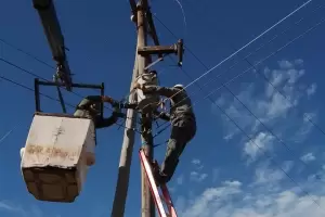 Tras quejas, EC SAPEM remplaz un transformador en La Caada