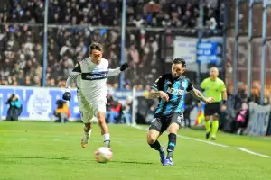 Racing perdi contra Gimnasia por 3 a 1 en un polmico partido