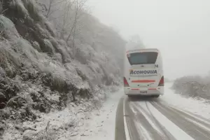 Paisaje nevado: as amaneci Taf del Valle