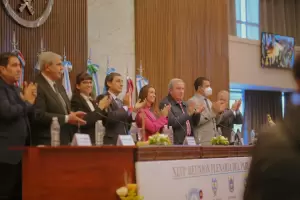 Con la incorporacin del NEA, qued conformado el Parlamento del Norte Grande