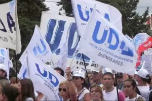 UDA analiza iniciar un paro por los bajos salarios de los docentes