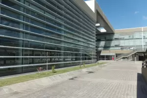 Minti durante una dcada sobre el monto de su sueldo y ahora le debe una millonaria suma a su hija