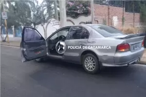 Est grave al ser atropellado por un auto, cuyo conductor se dio a la fuga
