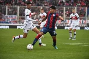 San Lorenzo enfrenta a Barracas Central en la cancha de All Boys
