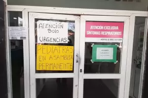 Pediatras y Gobierno: no hubo acuerdo y siguen con la asamblea permanente