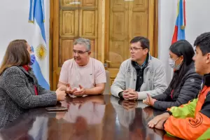 Provincia asiste al aeropuerto con un autobomba