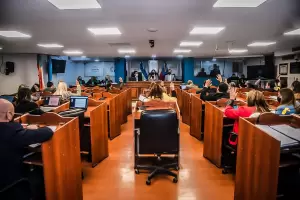 Piden a legisladores nacionales gestionar el ferrocarril para unir Tinogasta con Chile