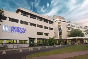 Tiene 10 aos, se cay en la escuela y se atragant con un chupetn: sigue con respiracin asistida