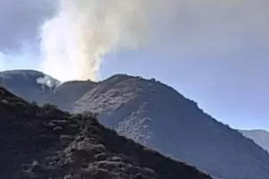 Incendio forestal en Andalgal: el siniestro se monitorea satelitalmente