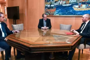 Temor por un default privado masivo ante el cepo a las importaciones