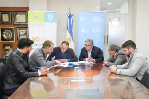 Ral Jalil y Vialidad Nacional acordaron iniciar la repavimentacin de las rutas nacionales 60 y 157