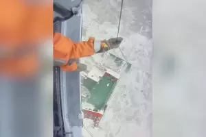 Hay 27 desaparecidos por el naufragio de un buque que se parti en dos