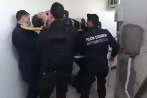 Accidente laboral: Se electrocut al maniobrar un cable de alta tensin