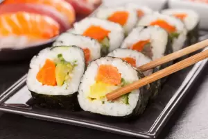 Por la dificultad para importar, locales de sushi reemplazaron salmn por trucha