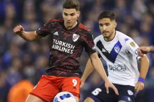 River visita a Vlez por la Liga Profesional: hora, TV y formaciones
