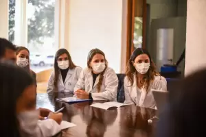 Tras la reunin "positiva" entre los pediatras y Jalil,  levantan la asamblea permanente