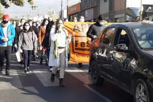 Ruidosa manifestacin del personal del "San Juan": piden recomposicin salarial del 100%