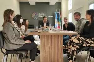 Ministros se reunieron con referentes del sector comercial de la provincia