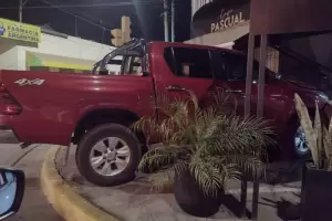 Capital: una camioneta se estrell contra un bar