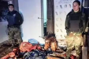 Tenan un matadero clandestino que venda hamburguesas de carne de caballo, fueron descubiertos y se fugaron