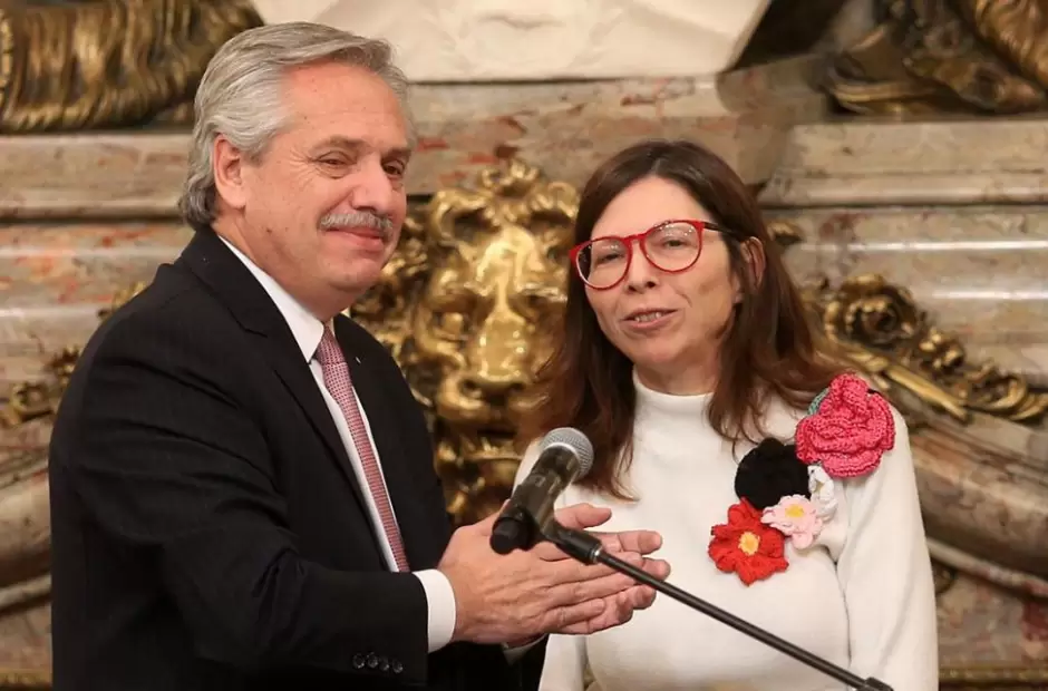 Silvina Batakis en su asuncin al cargo junto a Alberto Fernndez.