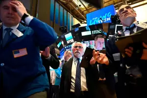 Plan de Batakis: los bonos de la deuda no encuentran piso y sube el riesgo pas