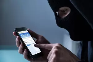 Engaaron a una octogenaria y le robaron medio milln de pesos