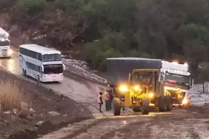 Recomiendan transitar con extrema precaucin en la Cuesta del Totoral y La Cbila